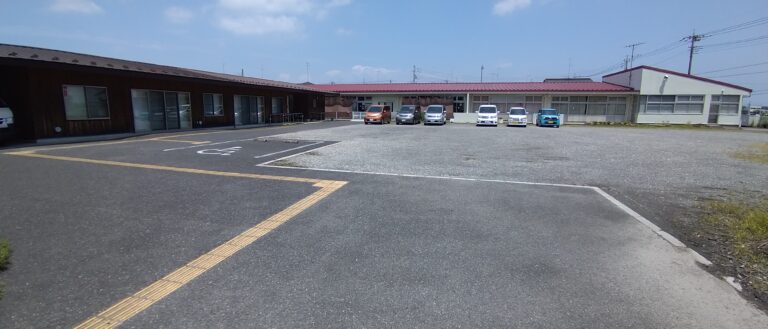 外観2a（駐車場）